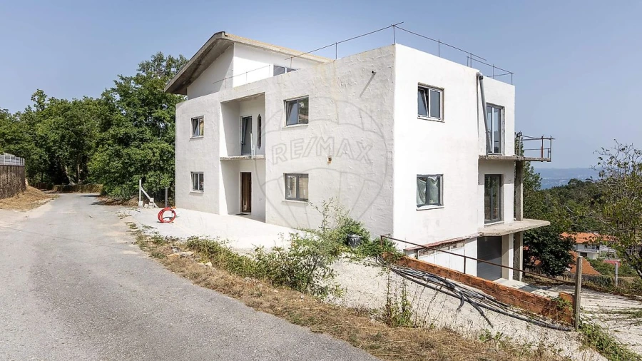 Moradia T6 para Venda em Junqueira