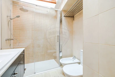 Apartamento T2 para Arrendamento em Misericórdia