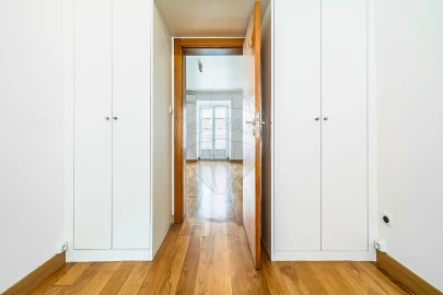 Apartamento T2 para Arrendamento em Misericórdia
