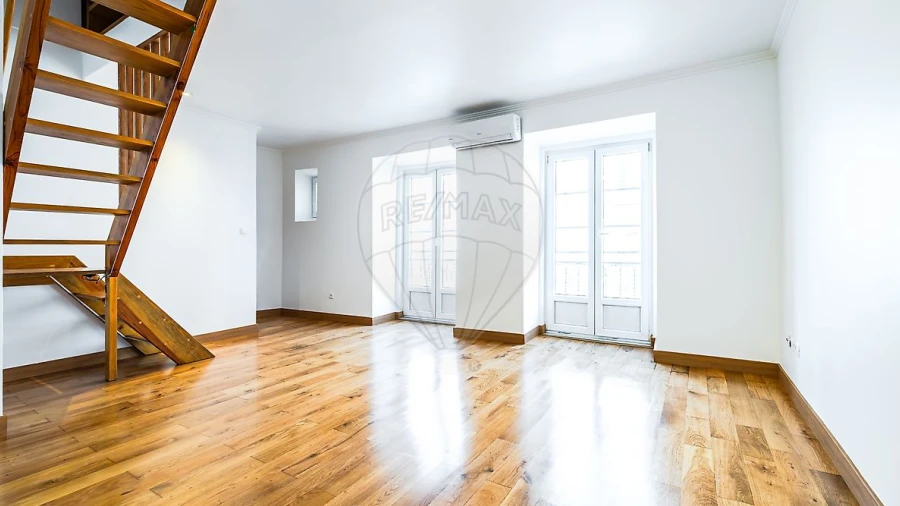 Apartamento T2 para Arrendamento em Misericórdia