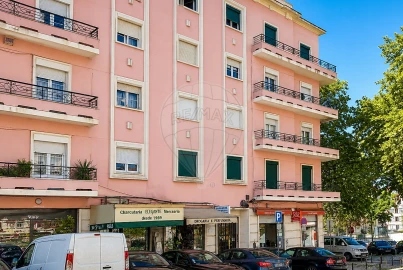 Apartamento T3 para Arrendamento em Areeiro