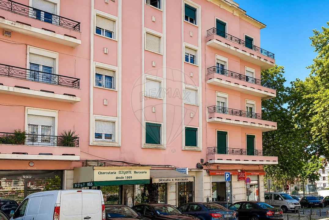 Apartamento T3 para Arrendamento em Areeiro Foto 2