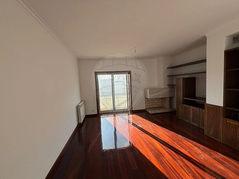 Apartamento T4 para Arrendamento em Ovar, São João, Arada e São Vicente de Pereira Jusã Foto 17