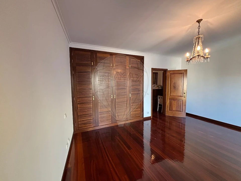 Apartamento T4 para Arrendamento em Ovar, São João, Arada e São Vicente de Pereira Jusã Foto 4
