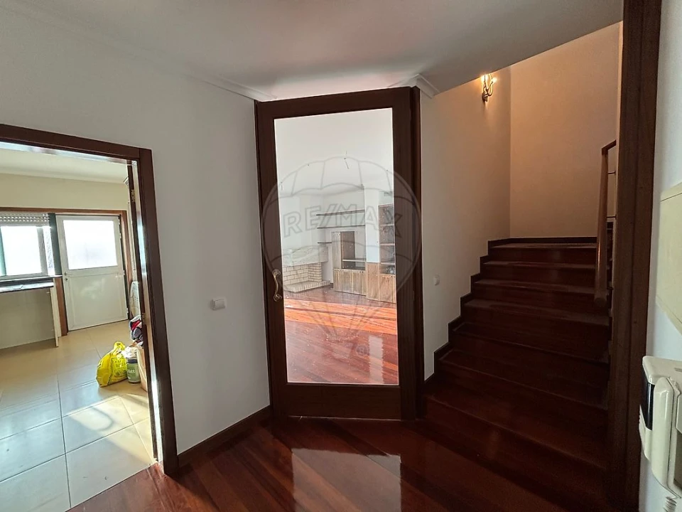 Apartamento T4 para Arrendamento em Ovar, São João, Arada e São Vicente de Pereira Jusã Foto 21