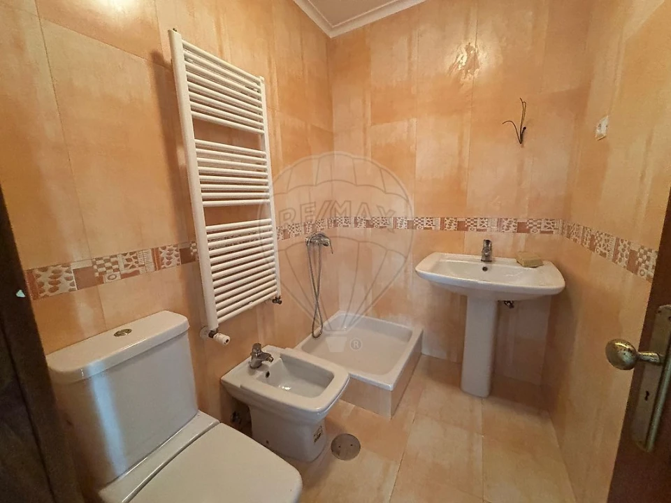 Apartamento T4 para Arrendamento em Ovar, São João, Arada e São Vicente de Pereira Jusã Foto 15