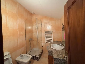 Apartamento T4 para Arrendamento em Ovar, São João, Arada e São Vicente de Pereira Jusã