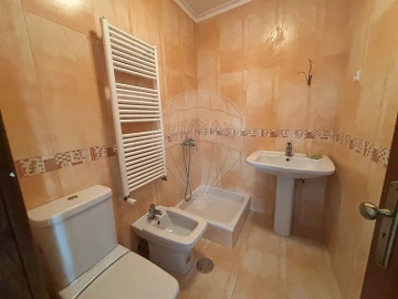 Apartamento T4 para Arrendamento em Ovar, São João, Arada e São Vicente de Pereira Jusã