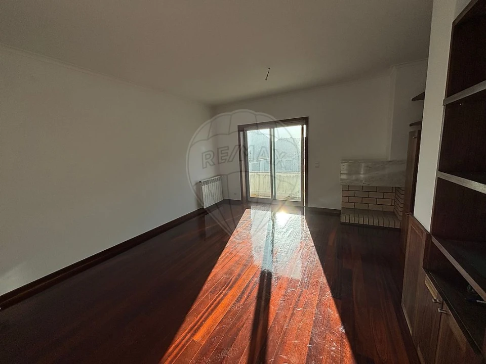 Apartamento T4 para Arrendamento em Ovar, São João, Arada e São Vicente de Pereira Jusã Foto 16