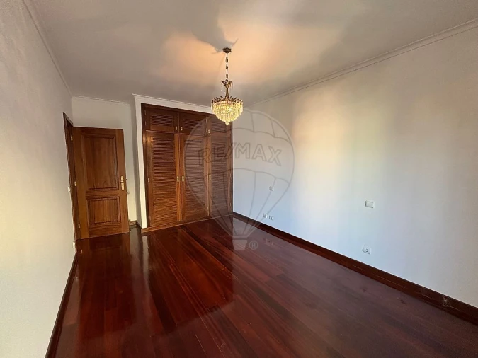 Apartamento T4 para Arrendamento em Ovar, São João, Arada e São Vicente de Pereira Jusã Foto 6