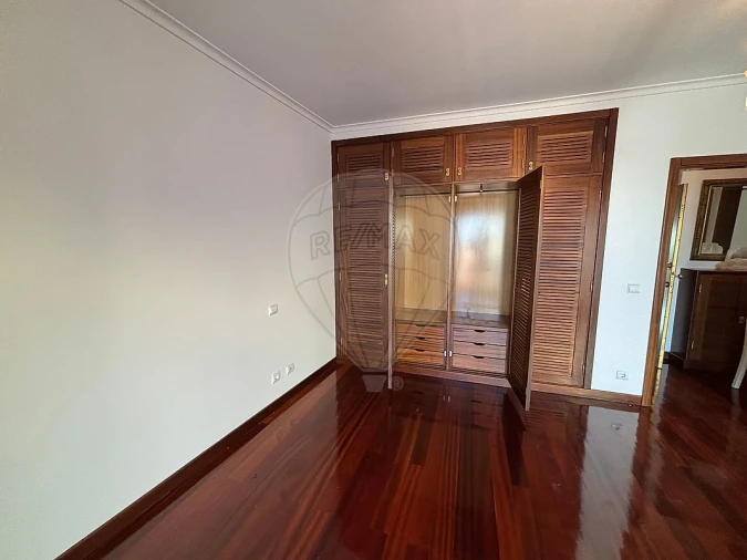 Apartamento T4 para Arrendamento em Ovar, São João, Arada e São Vicente de Pereira Jusã Foto 2