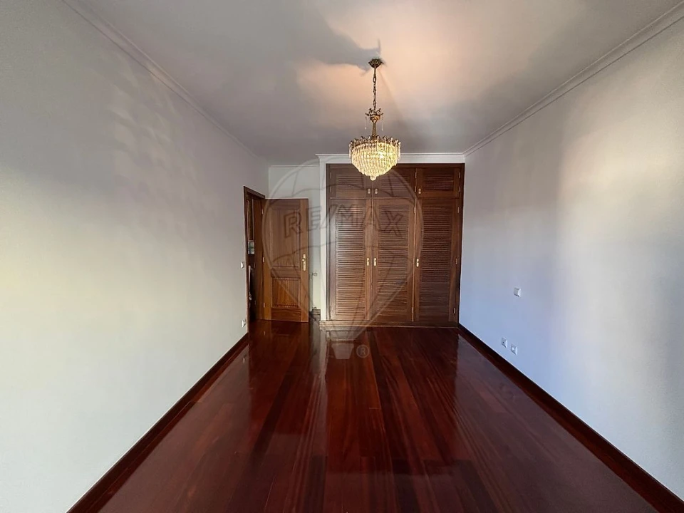 Apartamento T4 para Arrendamento em Ovar, São João, Arada e São Vicente de Pereira Jusã Foto 7