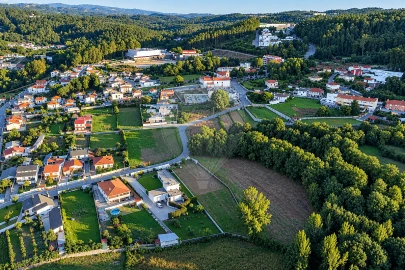 Terreno para Venda em Caldas de São Jorge e Pigeiros