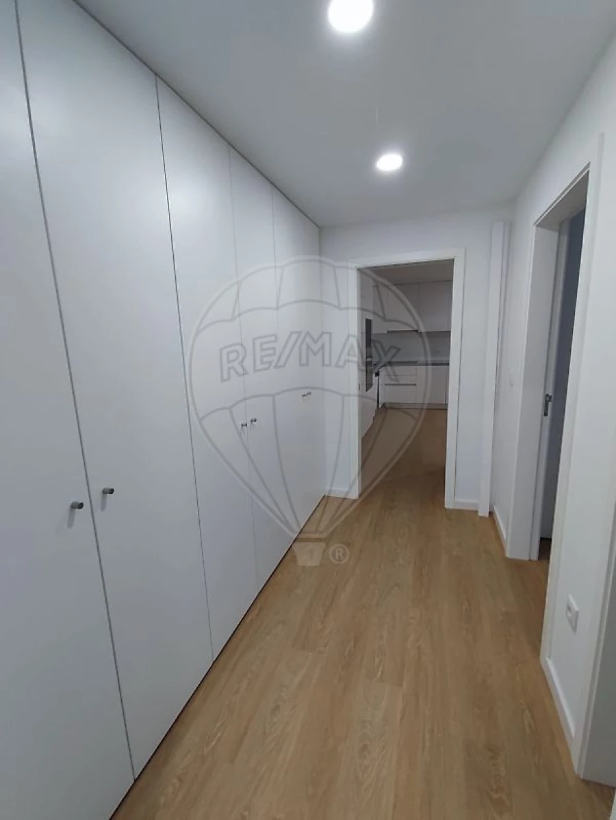 Apartamento T2 para Venda em Beduído e Veiros Foto 2