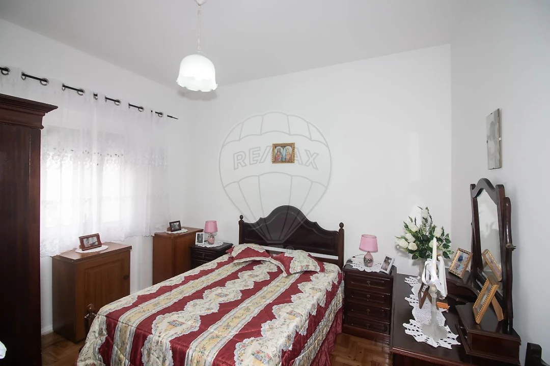 Moradia T2 para Venda em Carregado e Cadafais Foto 2