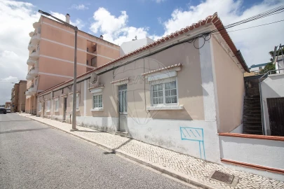 Moradia T2 para Venda em Carregado e Cadafais