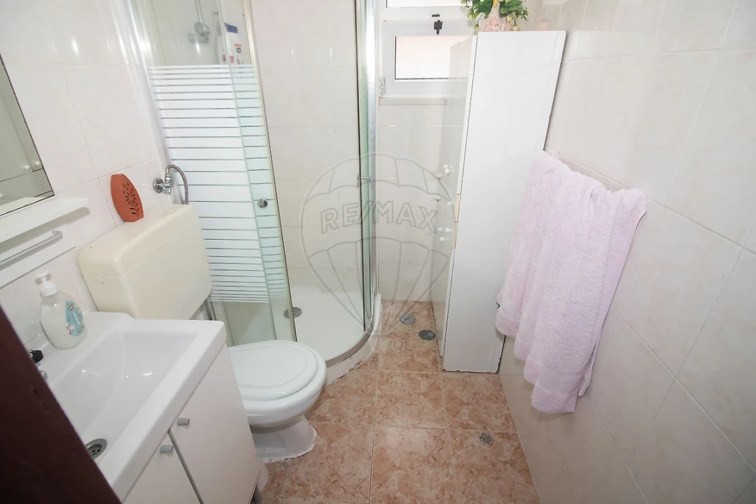 Moradia T2 para Venda em Carregado e Cadafais Foto 6