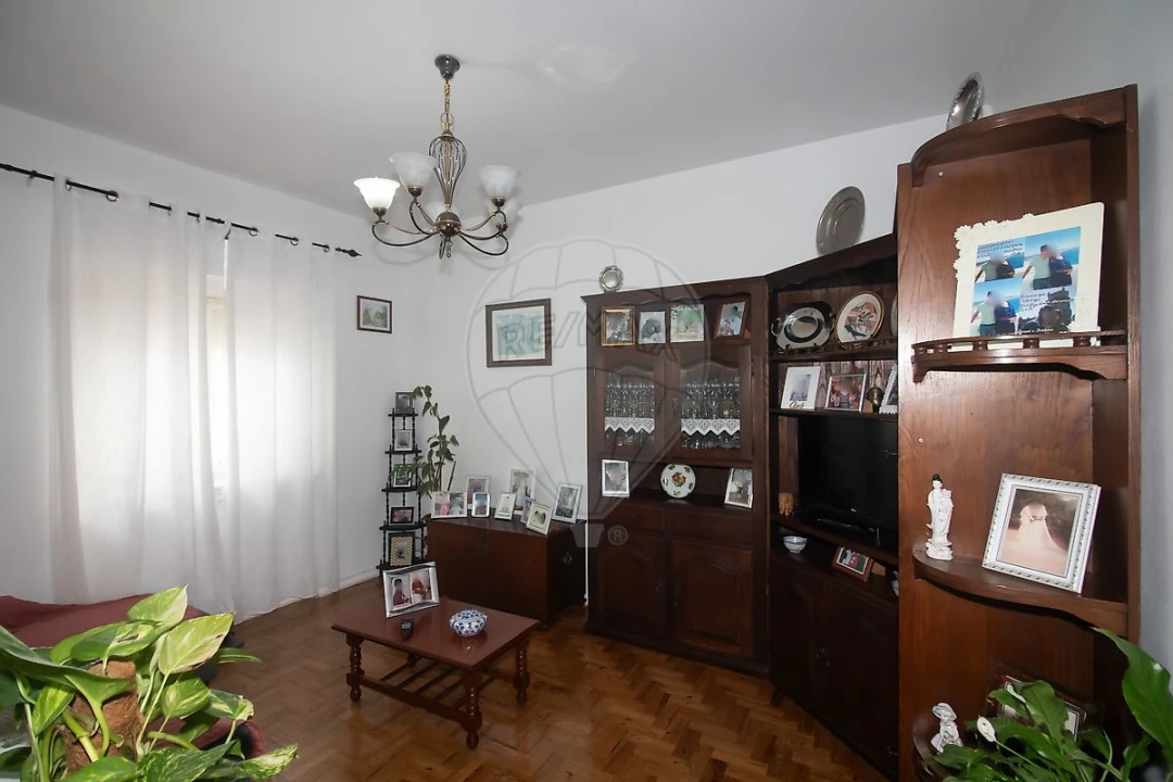 Moradia T2 para Venda em Carregado e Cadafais Foto 3