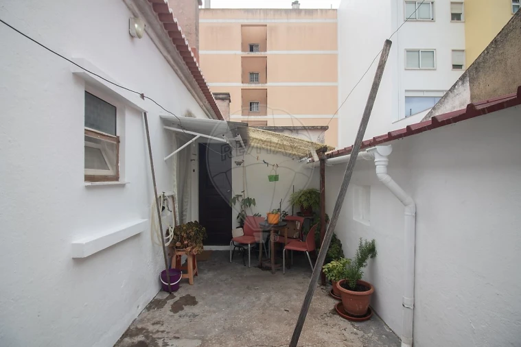 Moradia T2 para Venda em Carregado e Cadafais Foto 18