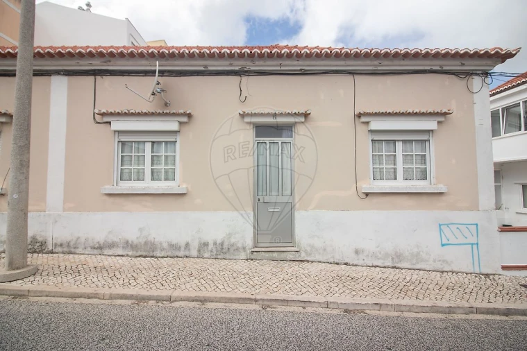 Moradia T2 para Venda em Carregado e Cadafais Foto 9