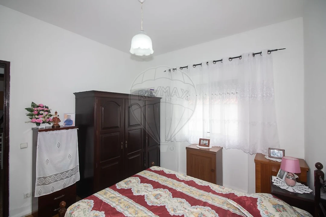 Moradia T2 para Venda em Carregado e Cadafais Foto 10
