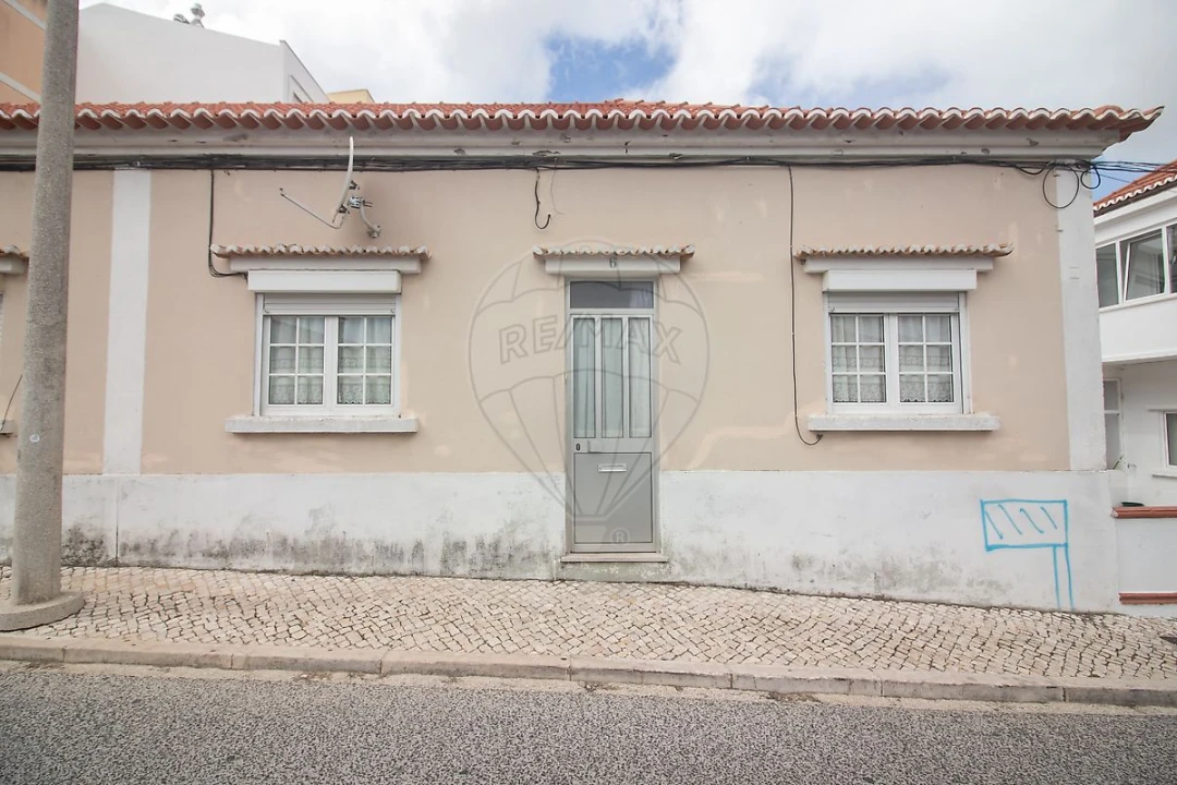 Moradia T2 para Venda em Carregado e Cadafais Foto 9