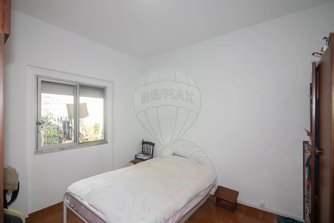 Moradia T2 para Venda em Carregado e Cadafais Foto 1