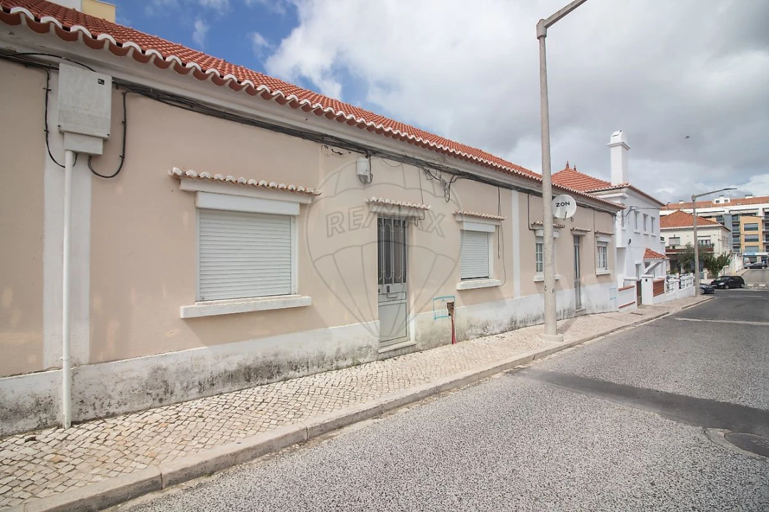 Moradia T2 para Venda em Carregado e Cadafais Foto 3