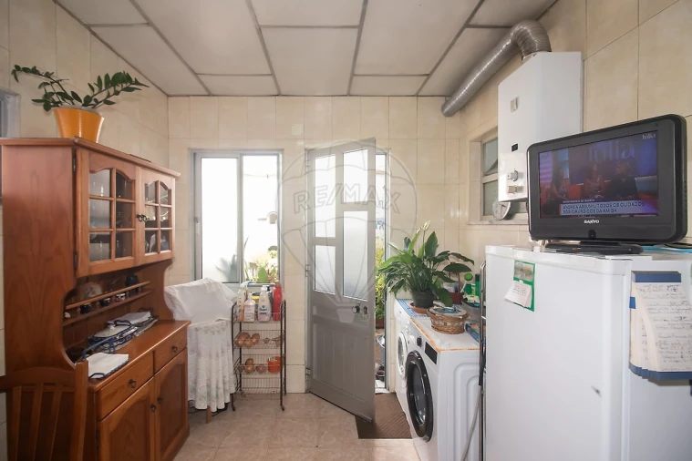 Moradia T2 para Venda em Carregado e Cadafais Foto 16