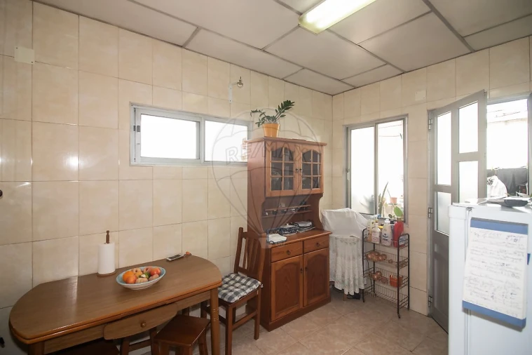 Moradia T2 para Venda em Carregado e Cadafais Foto 8