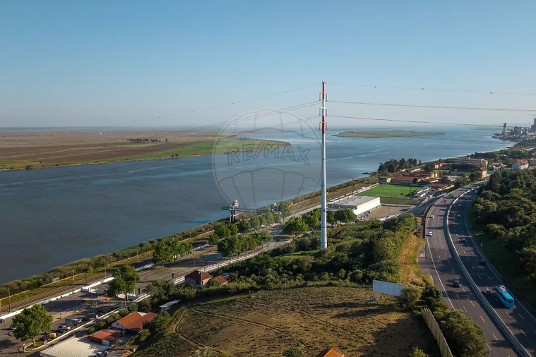Apartamento T2 para Venda em Vila Franca de Xira Foto 14