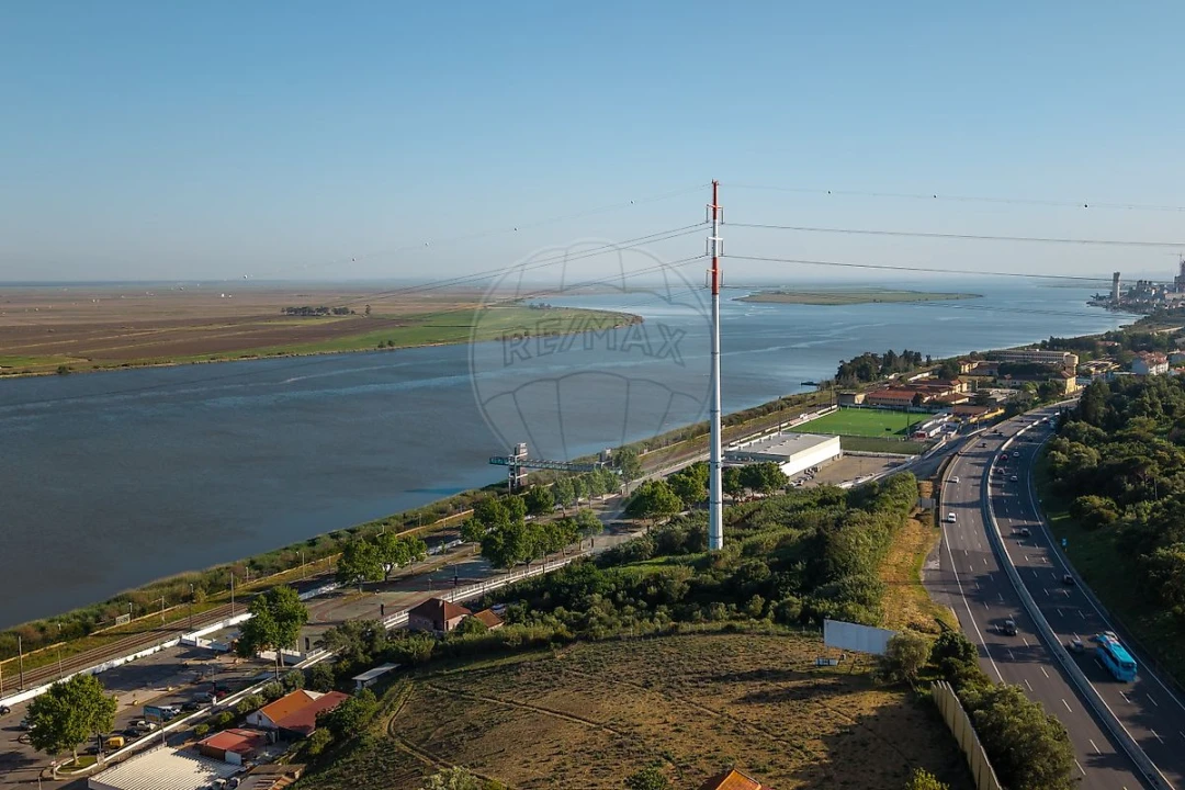 Apartamento T2 para Venda em Vila Franca de Xira Foto 14