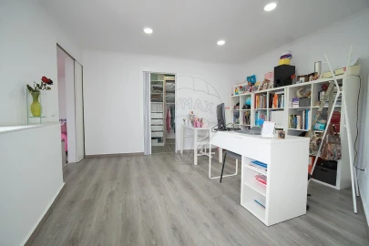 Moradia T2 para Venda em Olhalvo