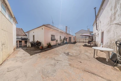 Moradia T4 para Venda em Alenquer (Santo Estêvão e Triana)