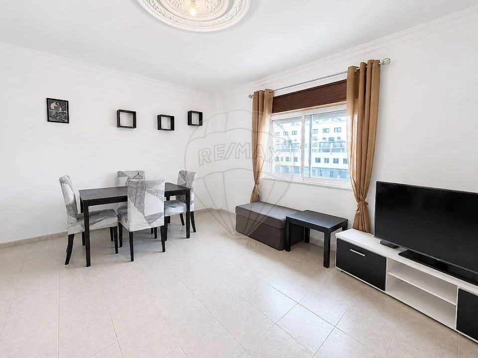 Apartamento T2 para Venda em Carregado e Cadafais Foto 3