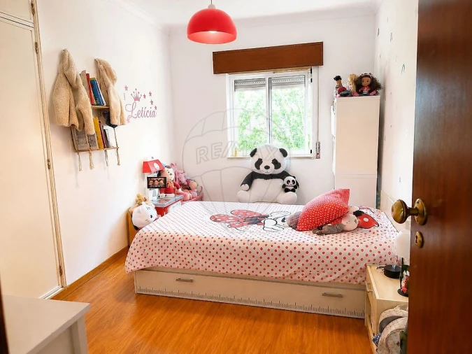 Apartamento T2 para Venda em Carregado e Cadafais Foto 9