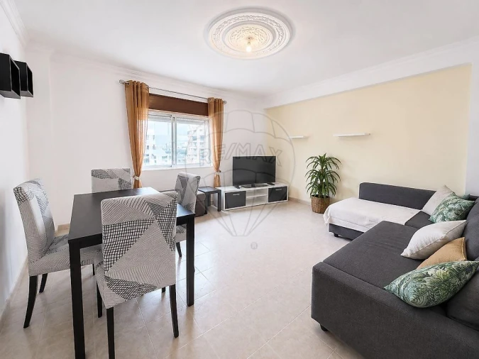 Apartamento T2 para Venda em Carregado e Cadafais Foto 2