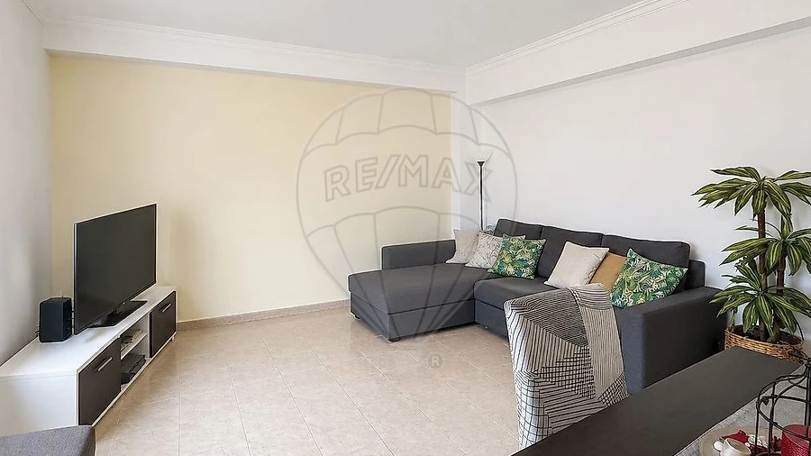 Apartamento T2 para Venda em Carregado e Cadafais