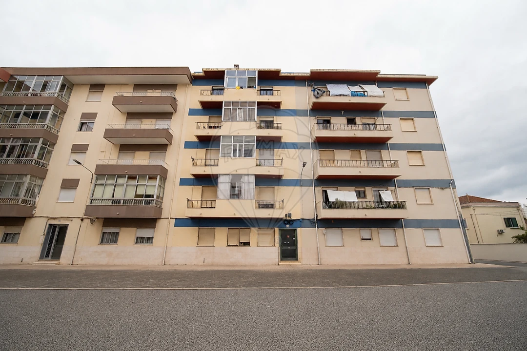 Apartamento T3 para Venda em Carregado e Cadafais Foto 26