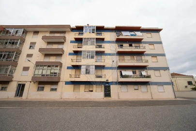 Apartamento T3 para Venda em Carregado e Cadafais