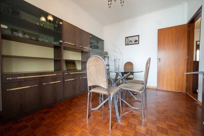 Apartamento T3 para Venda em Carregado e Cadafais