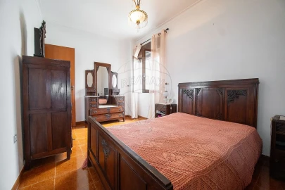 Apartamento T3 para Venda em Carregado e Cadafais
