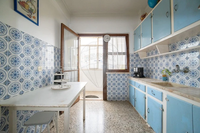 Apartamento T3 para Venda em Carregado e Cadafais Foto 12