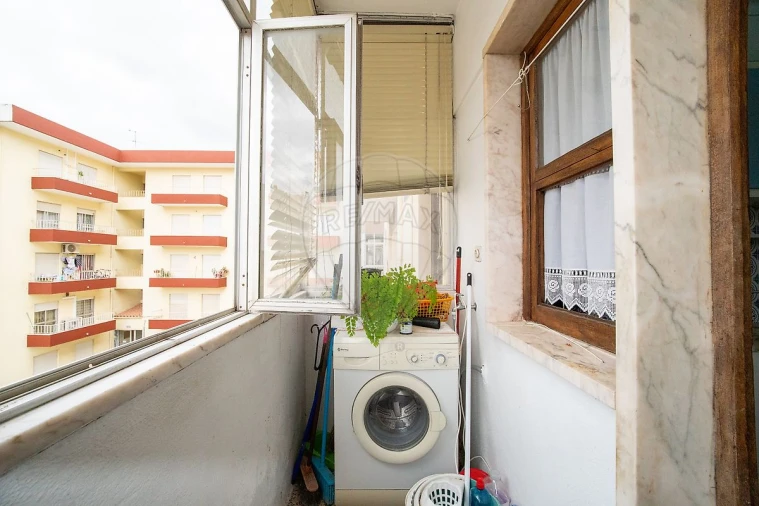 Apartamento T3 para Venda em Carregado e Cadafais Foto 22