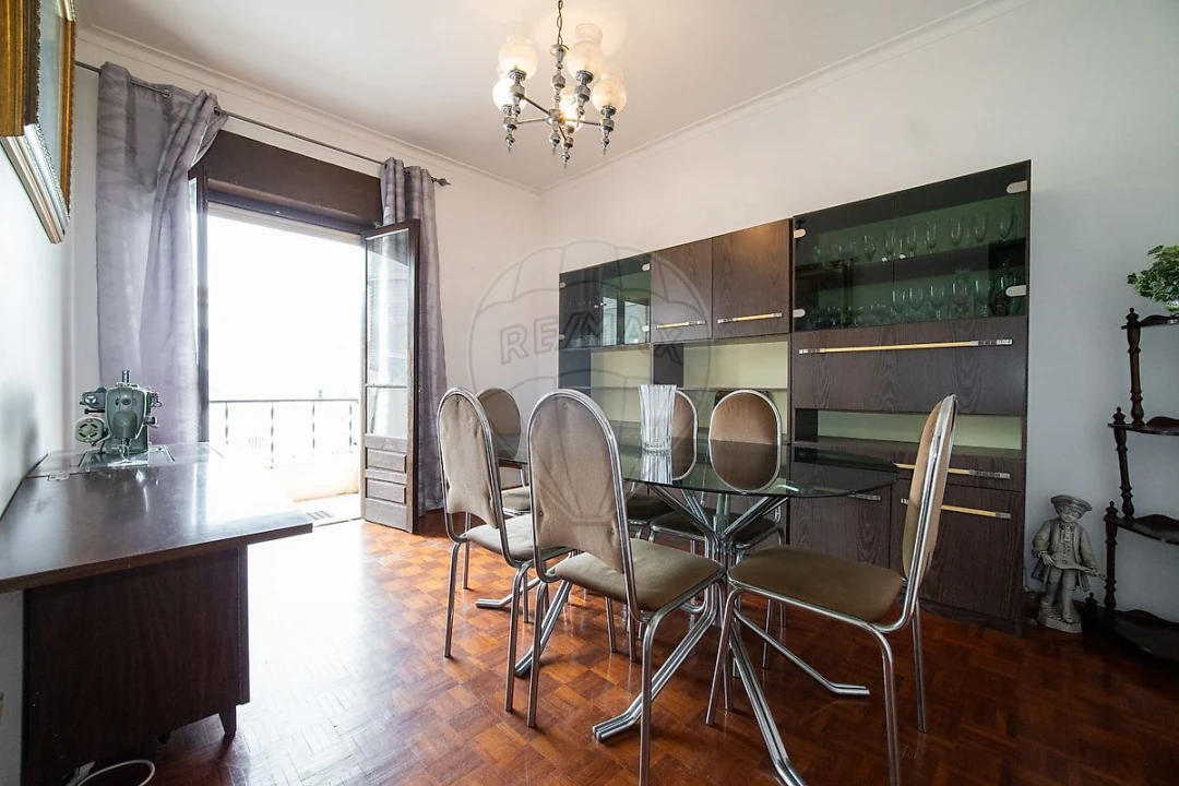 Apartamento T3 para Venda em Carregado e Cadafais Foto 16