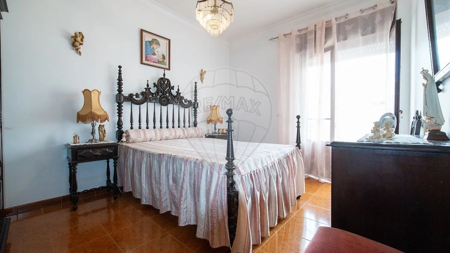 Apartamento T3 para Venda em Carregado e Cadafais