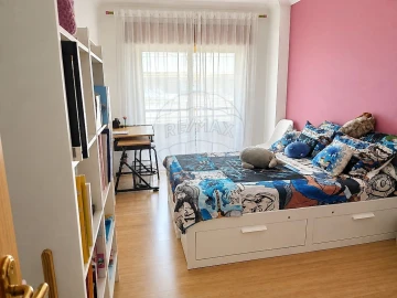 Apartamento T3 para Venda em Castanheira do Ribatejo e Cachoeiras