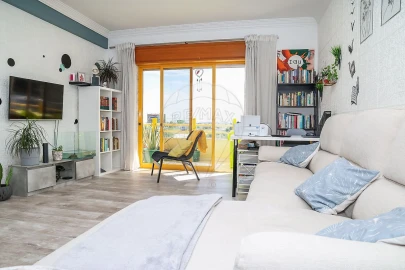 Apartamento T3 para Venda em Castanheira do Ribatejo e Cachoeiras