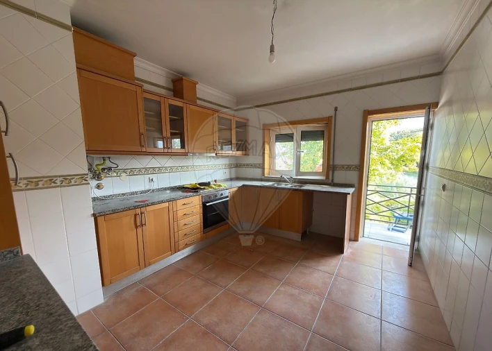 Apartamento T3 para Venda em Oiã Foto 9