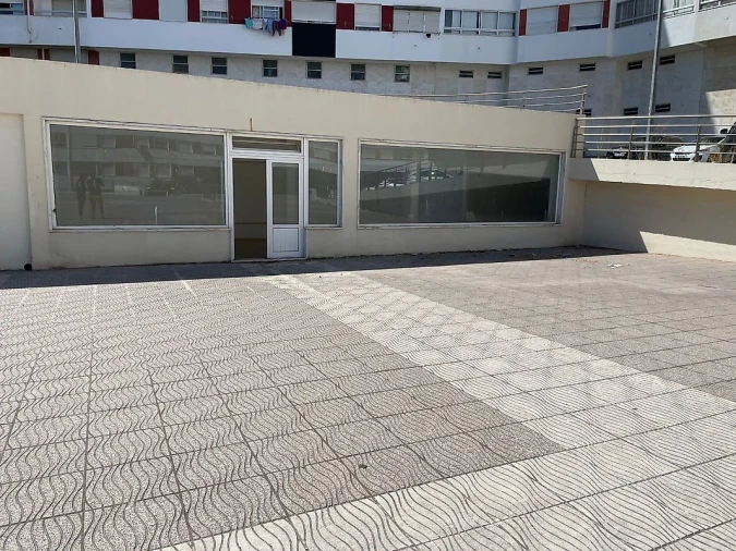 Loja para Arrendamento em Póvoa de Santa Iria e Forte da Casa Foto 9